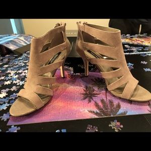 7 1/2 Natural Gladiator Sandal